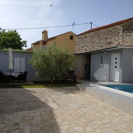 Prázdninový dům Holiday Home Peruski Peruški