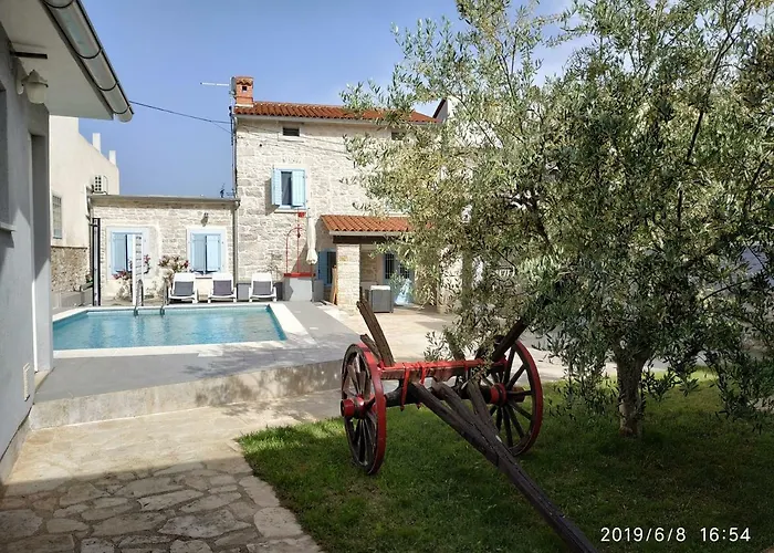 Holiday Home Peruski Peruški